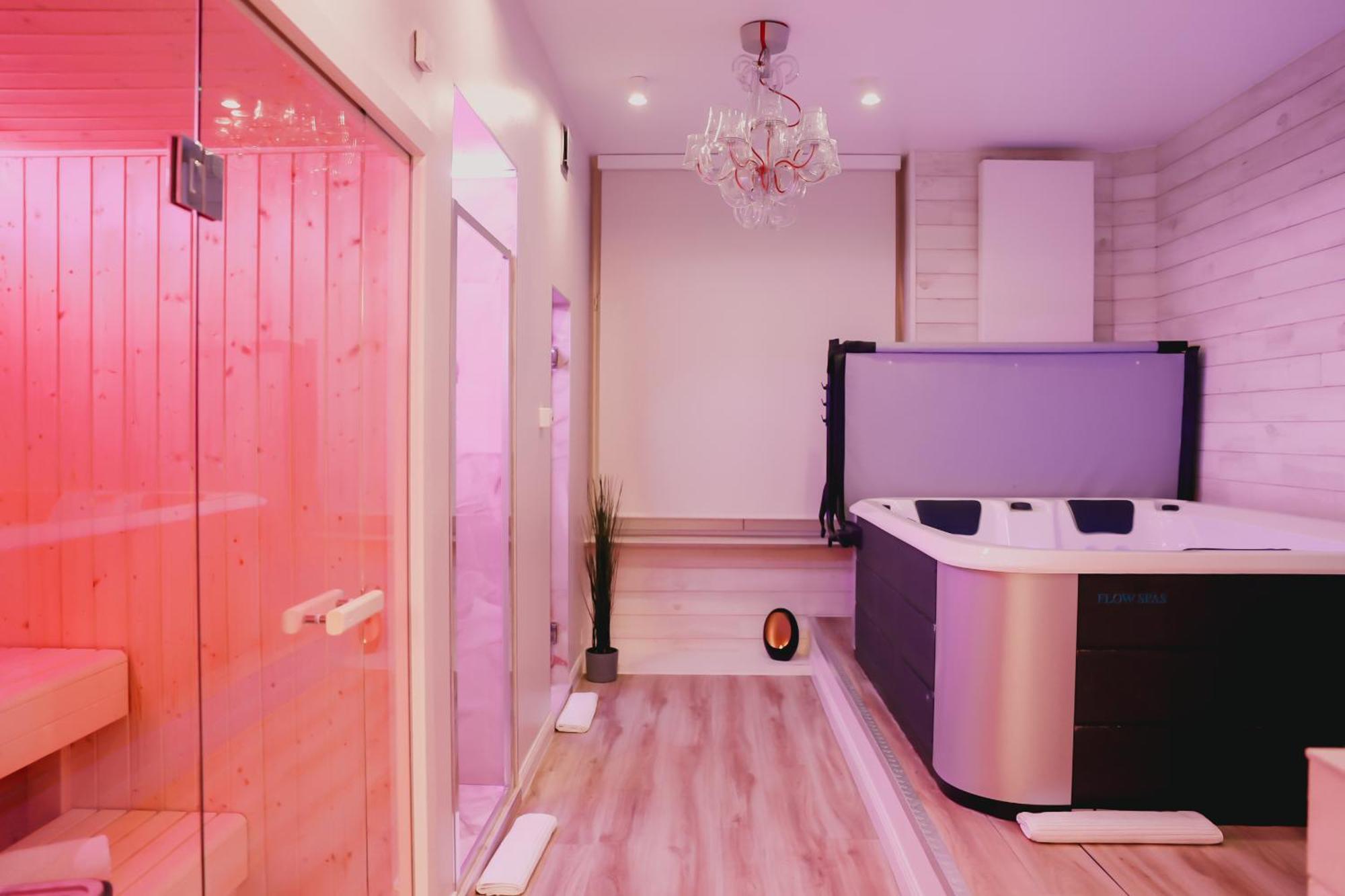Love hotel Mademoiselle *