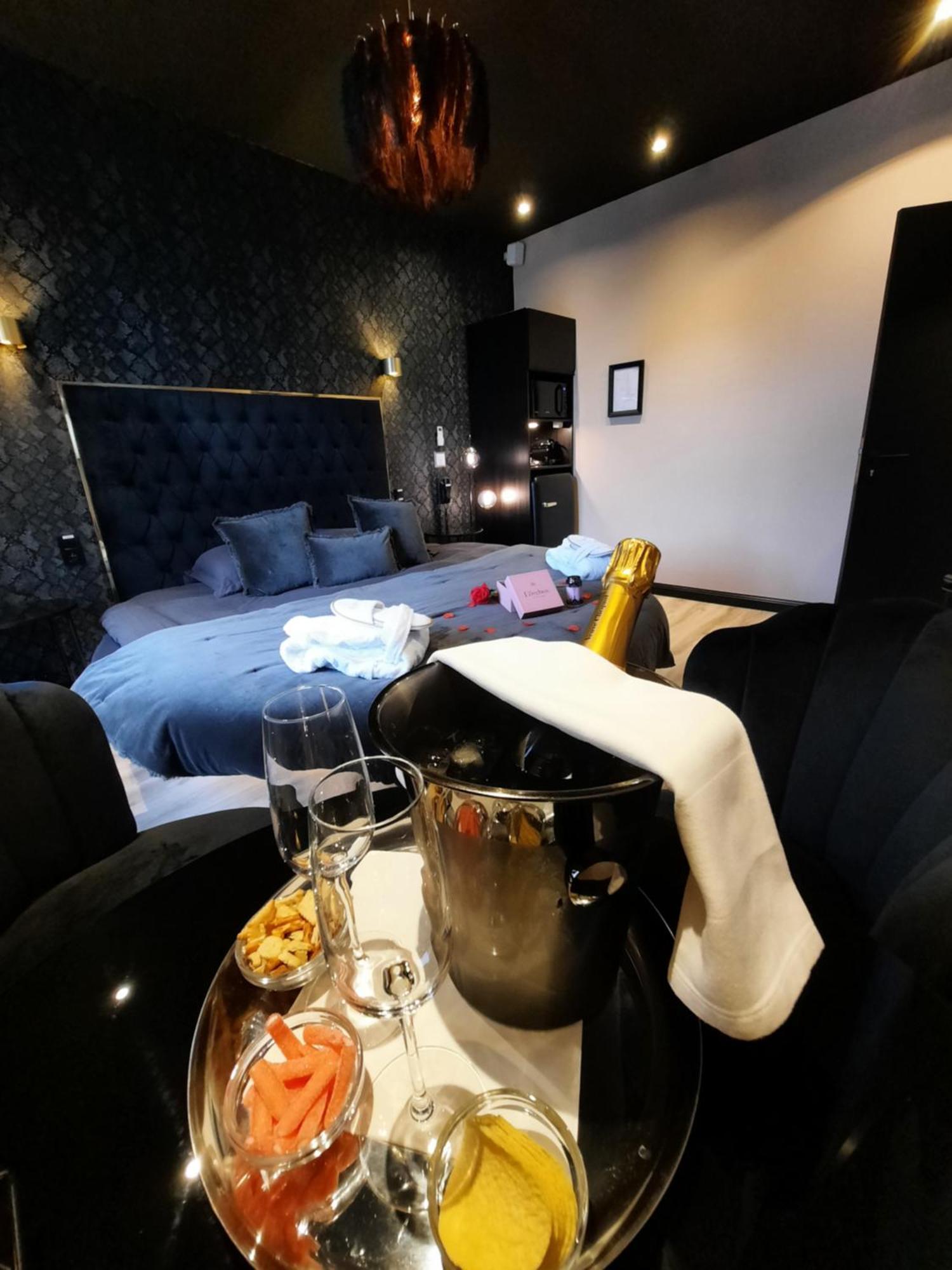 Mademoiselle Liefdeshotel *